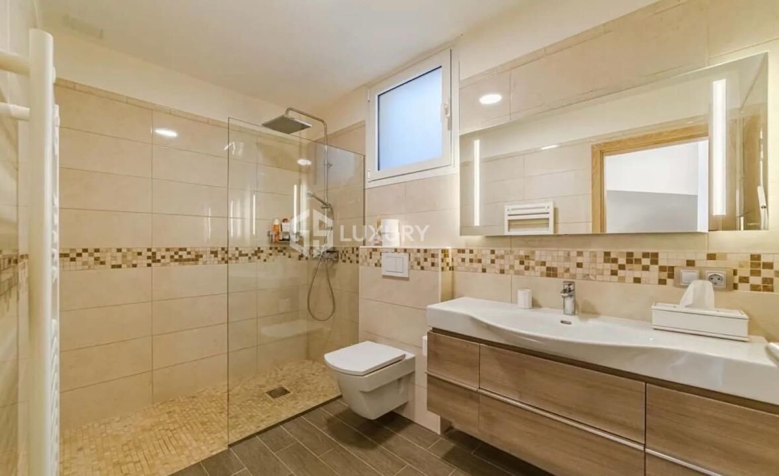 4 quarto Moradia para venda em Adeje com garagem - 3 900 000 € (Ref: 9676099)