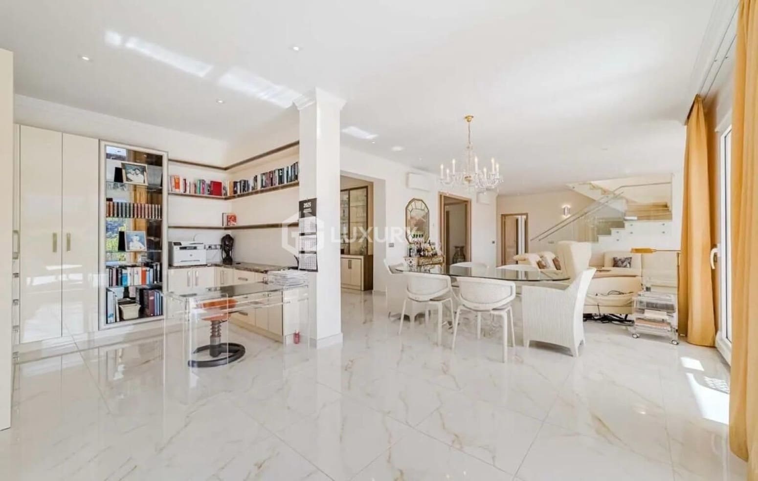 4 quarto Moradia para venda em Adeje com garagem - 3 900 000 € (Ref: 9676099)