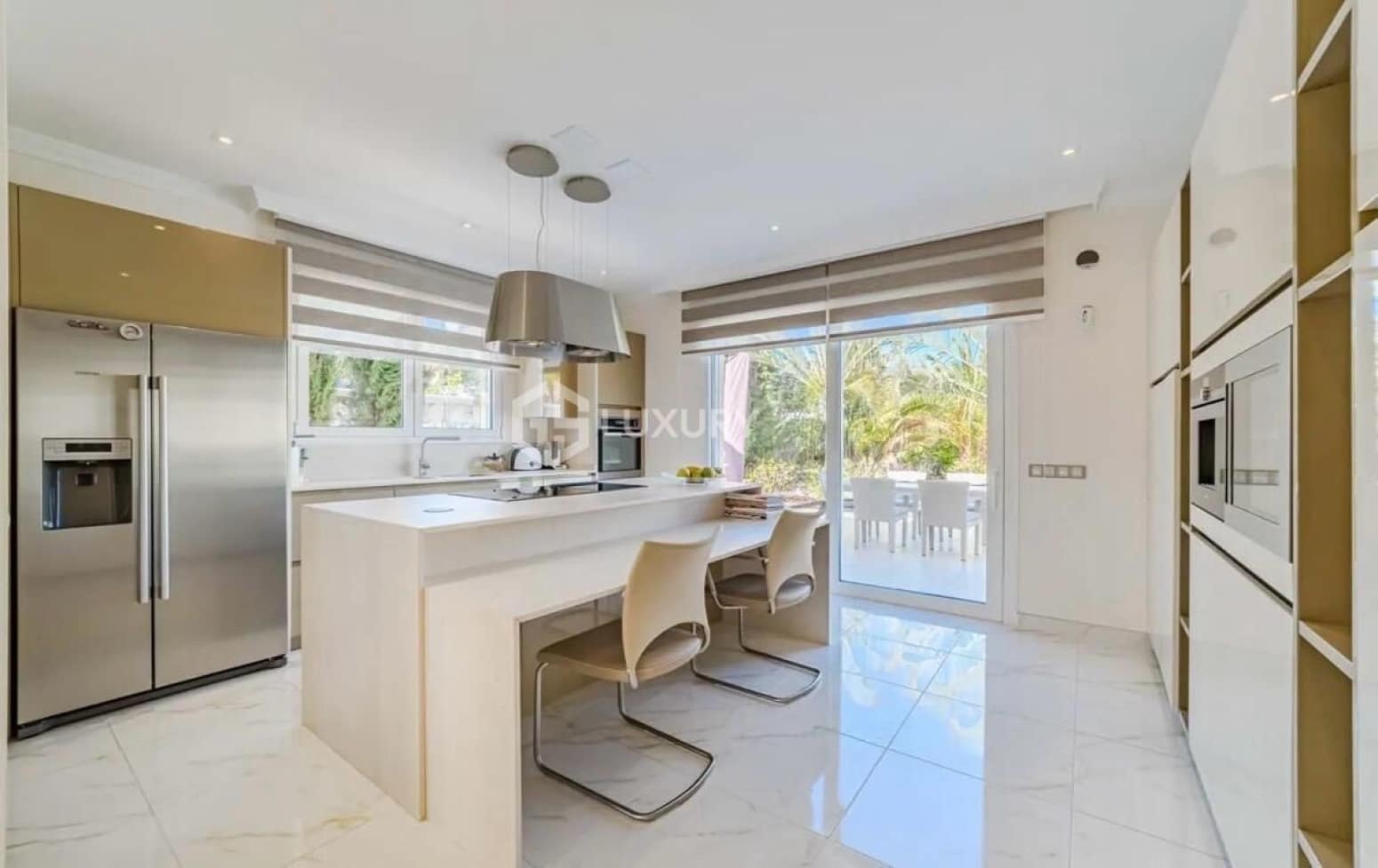 4 quarto Moradia para venda em Adeje com garagem - 3 900 000 € (Ref: 9676099)