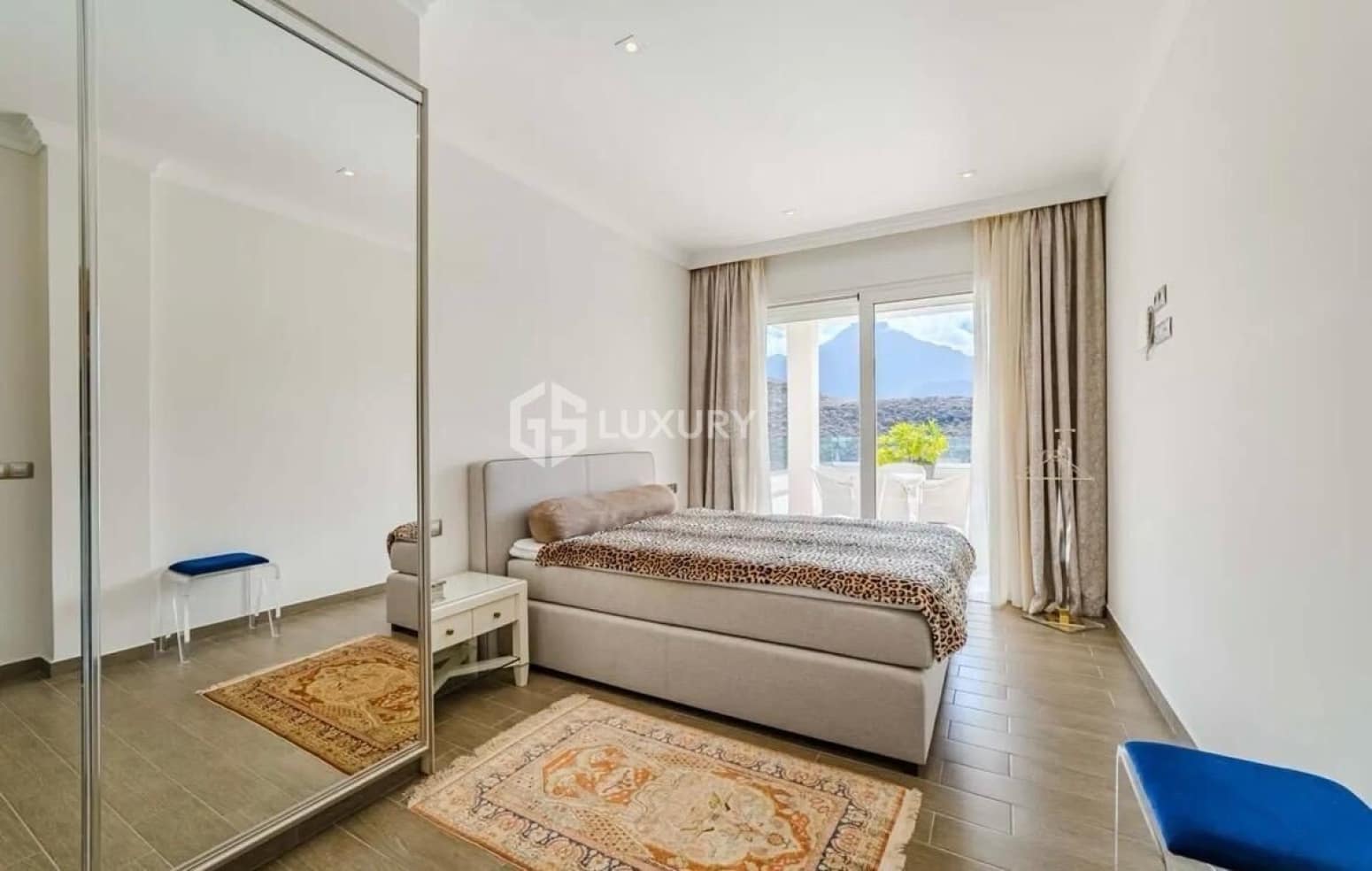 4 quarto Moradia para venda em Adeje com garagem - 3 900 000 € (Ref: 9676099)