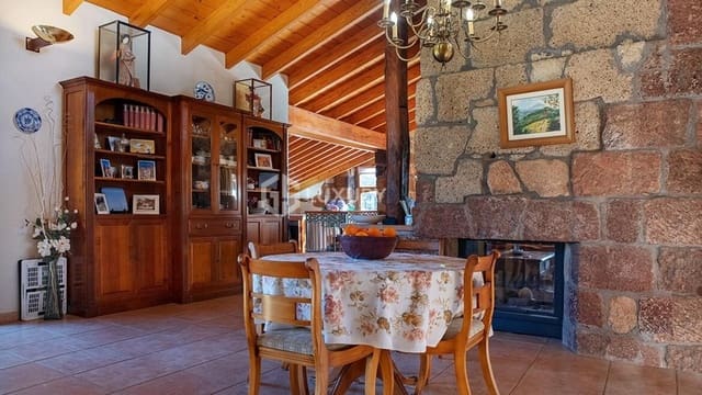 3 slaapkamer Villa te koop in Arona met garage - € 2.800.000 (Ref: 9676101)