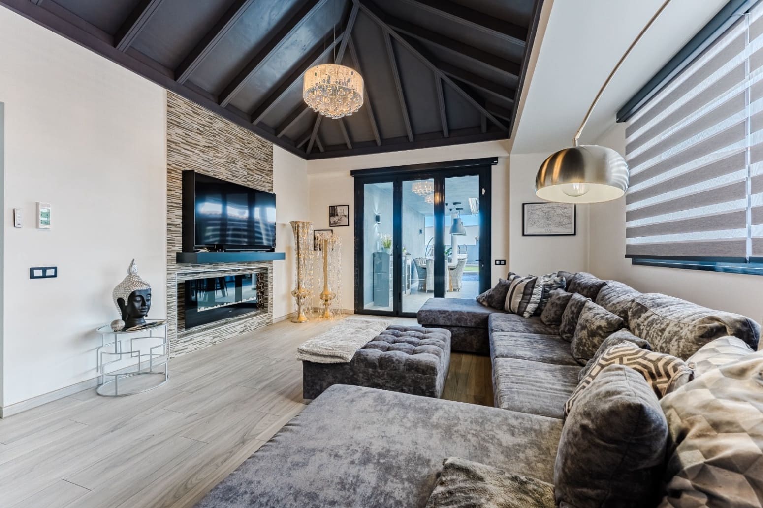 2 bedroom Villa for sale in San Miguel de Abona with pool garage - € 2,100,000 (Ref: 9676103)