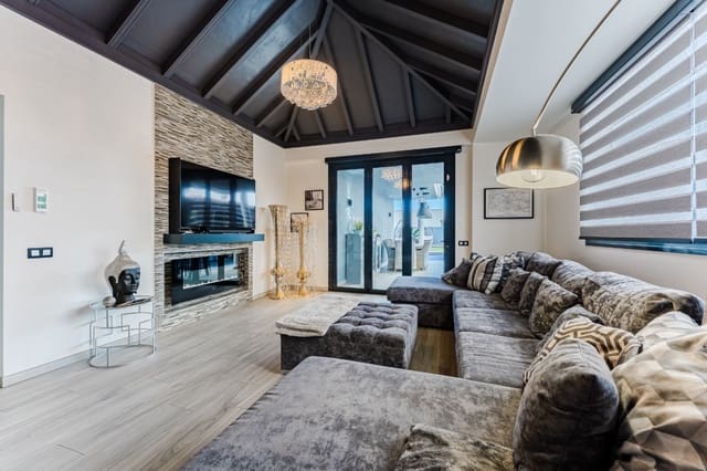 2 bedroom Villa for sale in Aldea Blanca (Tenerife), San Miguel de Abona with pool garage - € 2,100,000 (Ref: 9676103)