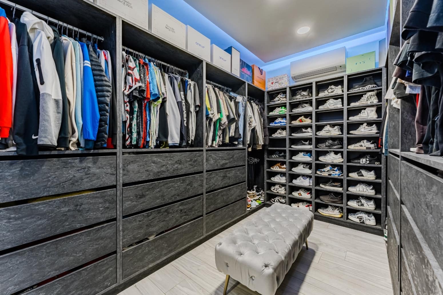 2 bedroom Villa for sale in San Miguel de Abona with pool garage - € 2,100,000 (Ref: 9676103)