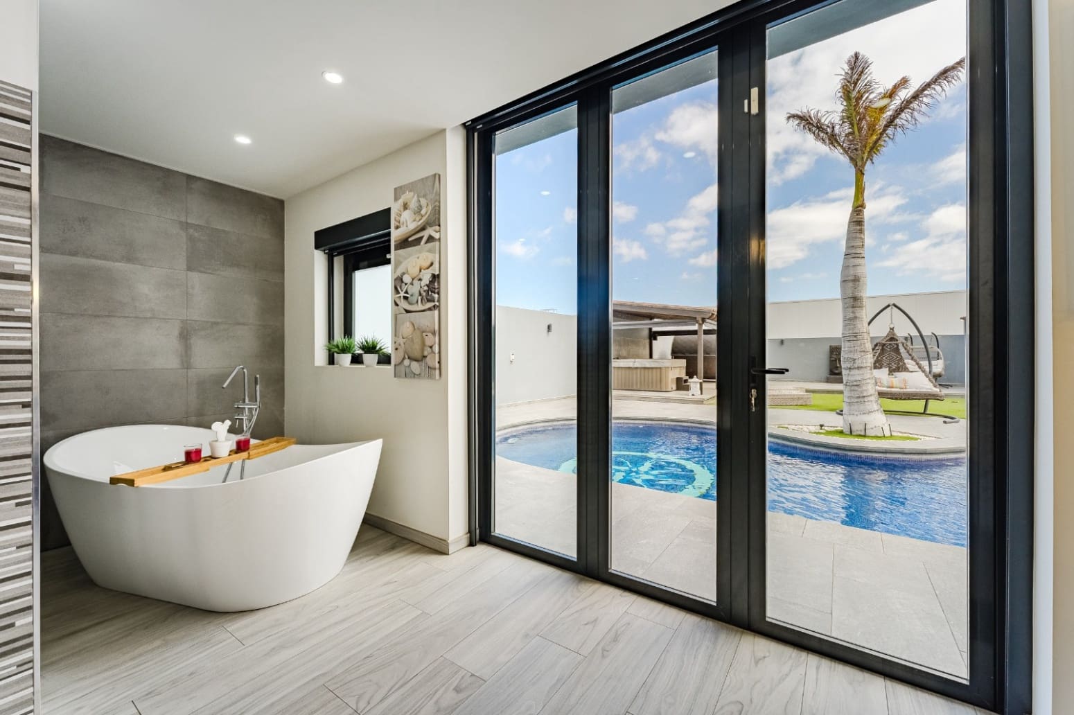 2 bedroom Villa for sale in San Miguel de Abona with pool garage - € 2,100,000 (Ref: 9676103)