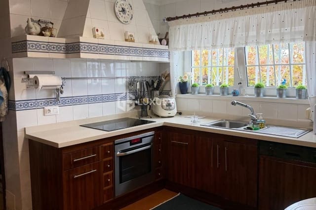 5 bedroom Villa for sale in San Cristóbal de La Laguna with garage - € 1,700,000 (Ref: 9676105)