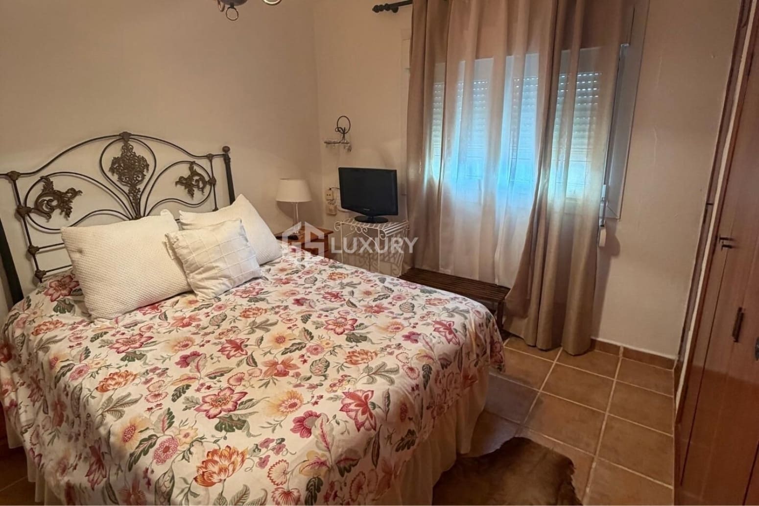 5 bedroom Villa for sale in San Cristobal de La Laguna with garage - € 1,700,000 (Ref: 9676105)