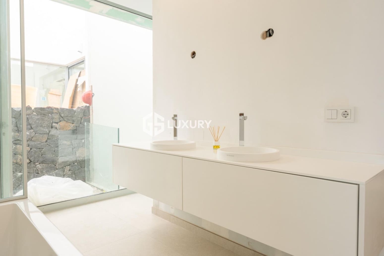 4 chambre Villa/Maison à vendre à Adeje avec piscine garage - 1 980 000 € (Ref: 9676107)