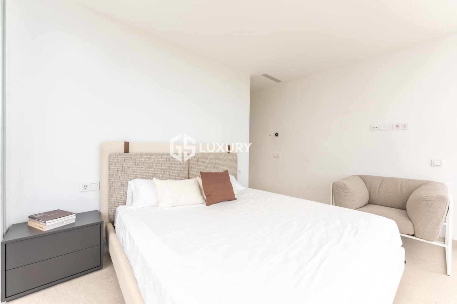 4 chambre Villa/Maison à vendre à Adeje avec piscine garage - 1 980 000 € (Ref: 9676107)