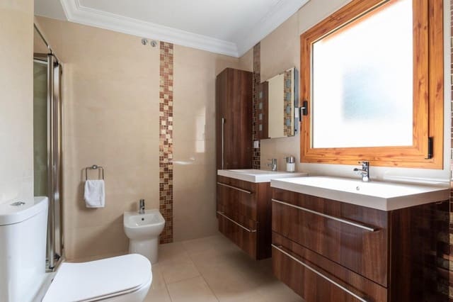 6 soveværelse Villa til salg i La Caleta Adeje, Adeje med swimmingpool garage - € 4.590.000 (Ref: 9676110)