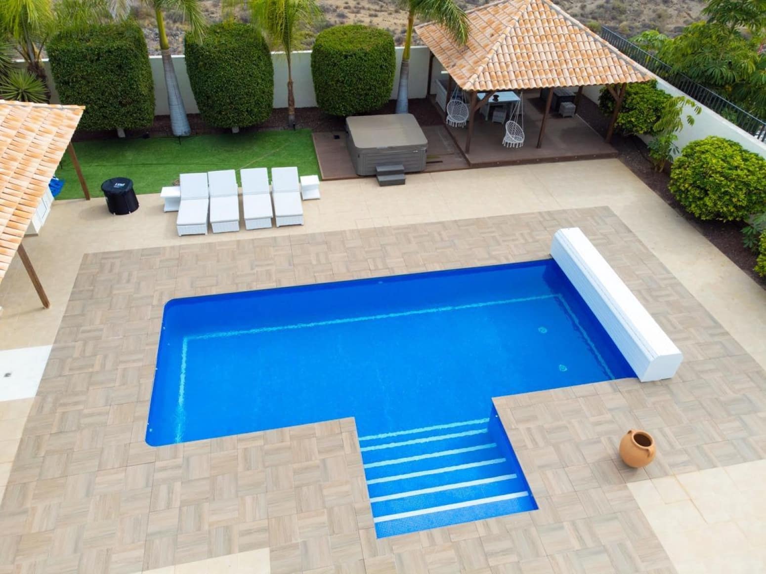 6 soveværelse Villa til salg i Adeje med swimmingpool garage - € 4.590.000 (Ref: 9676110)