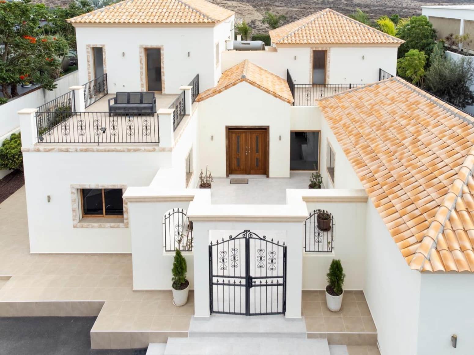 6 soveværelse Villa til salg i Adeje med swimmingpool garage - € 4.590.000 (Ref: 9676110)