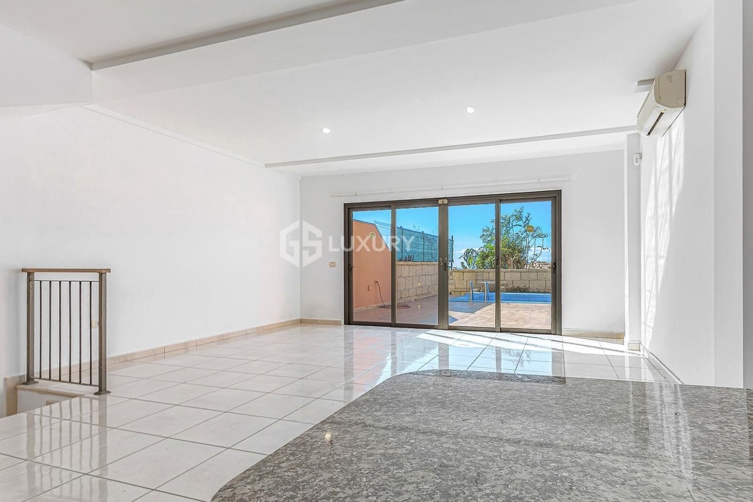 3 sypialnia Willa na sprzedaż w Adeje z garażem - 905 000 € (Ref: 9676112)