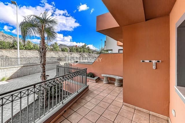 3 sypialnia Willa na sprzedaż w Playa del Duque, Adeje z garażem - 905 000 € (Ref: 9676112)