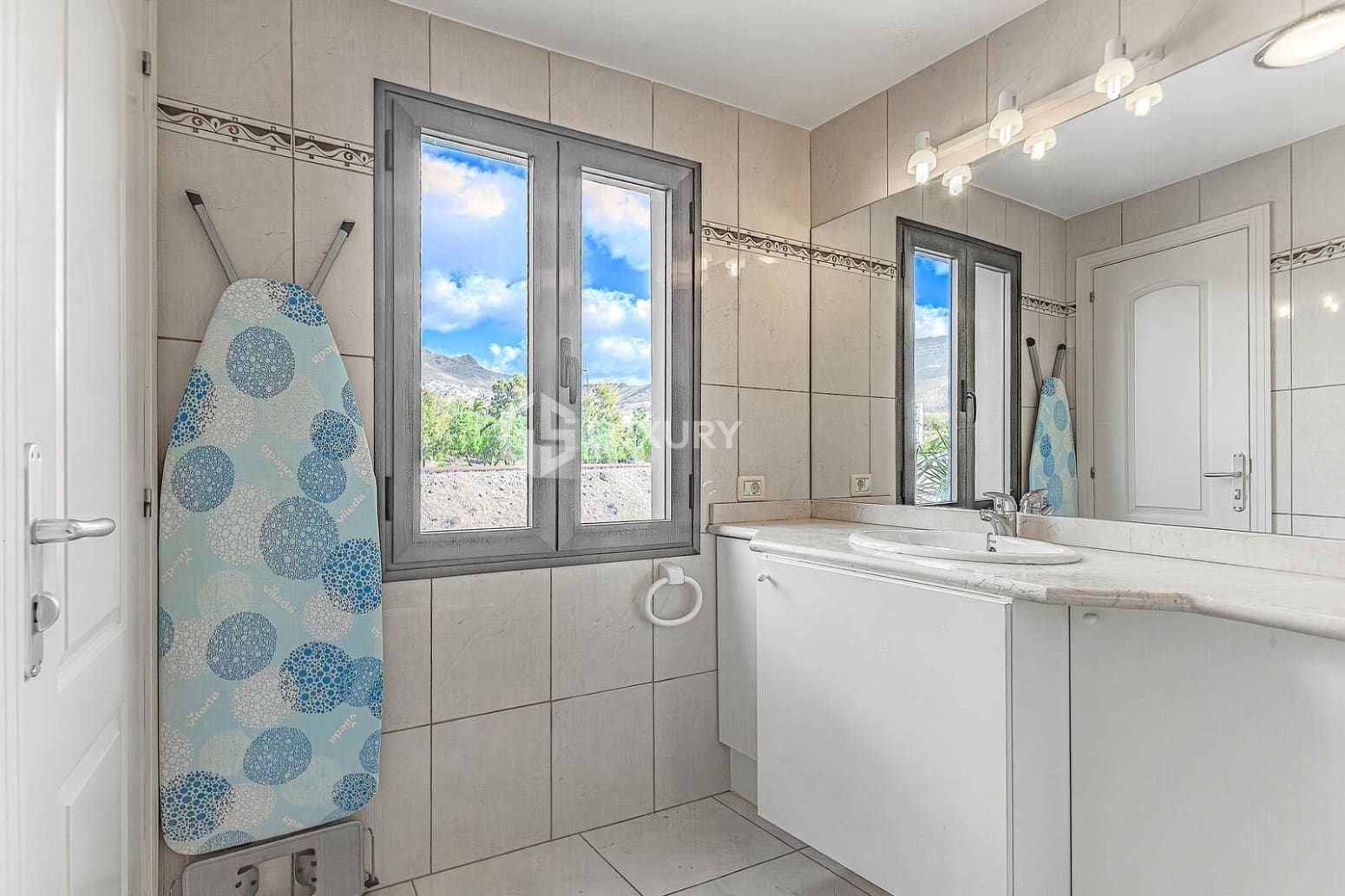 3 sypialnia Willa na sprzedaż w Adeje z garażem - 905 000 € (Ref: 9676112)