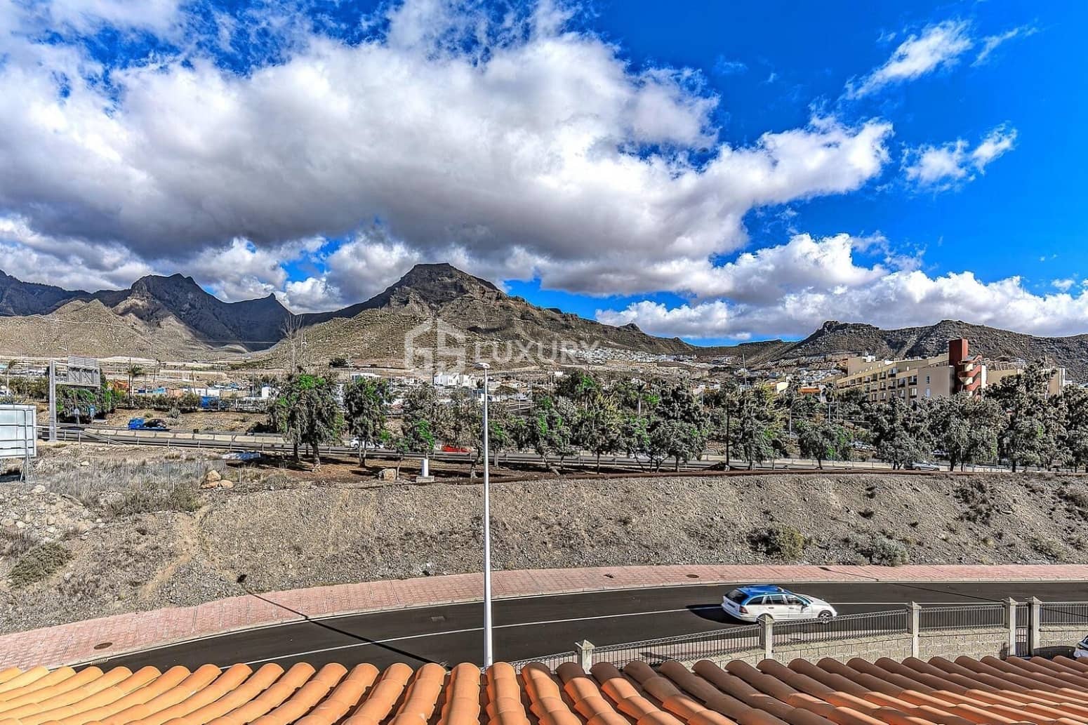 3 sypialnia Willa na sprzedaż w Adeje z garażem - 905 000 € (Ref: 9676112)