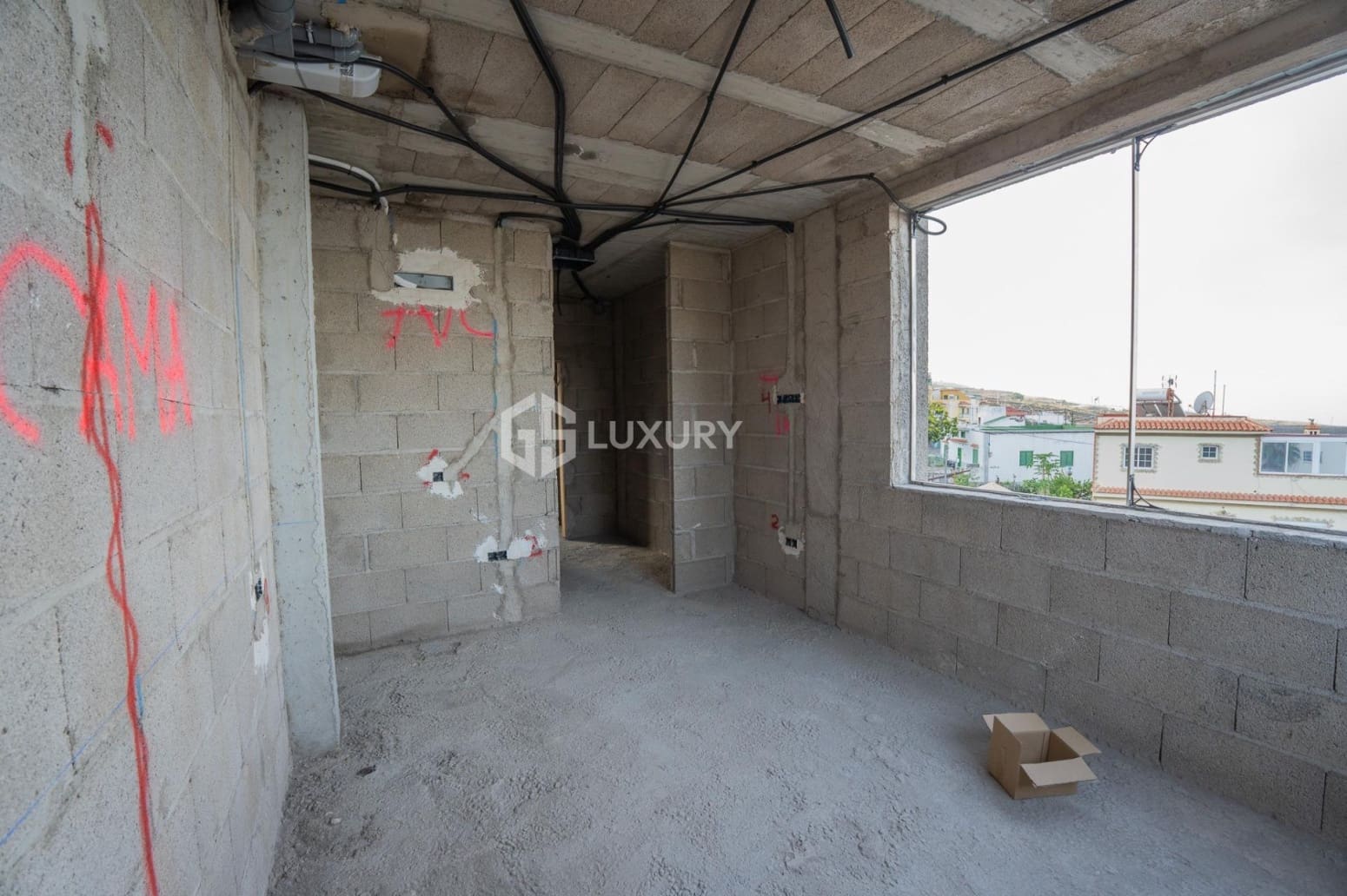 3 bedroom Villa for sale in Guia de Isora with garage - € 1,400,000 (Ref: 9676114)