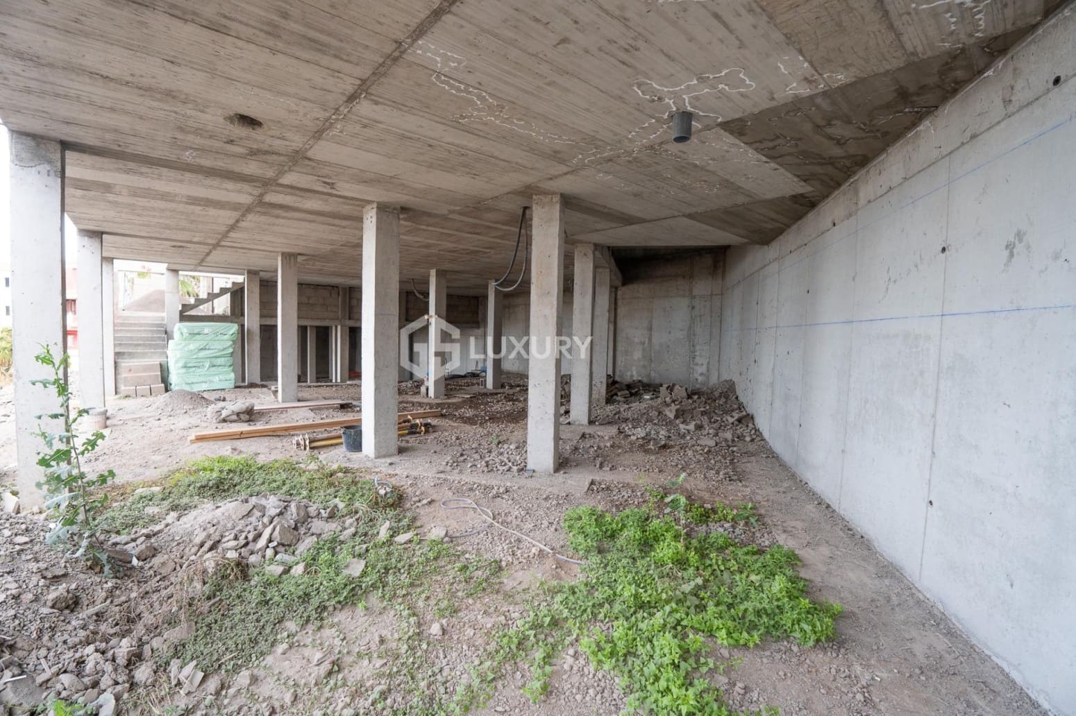 3 bedroom Villa for sale in Guia de Isora with garage - € 1,400,000 (Ref: 9676114)