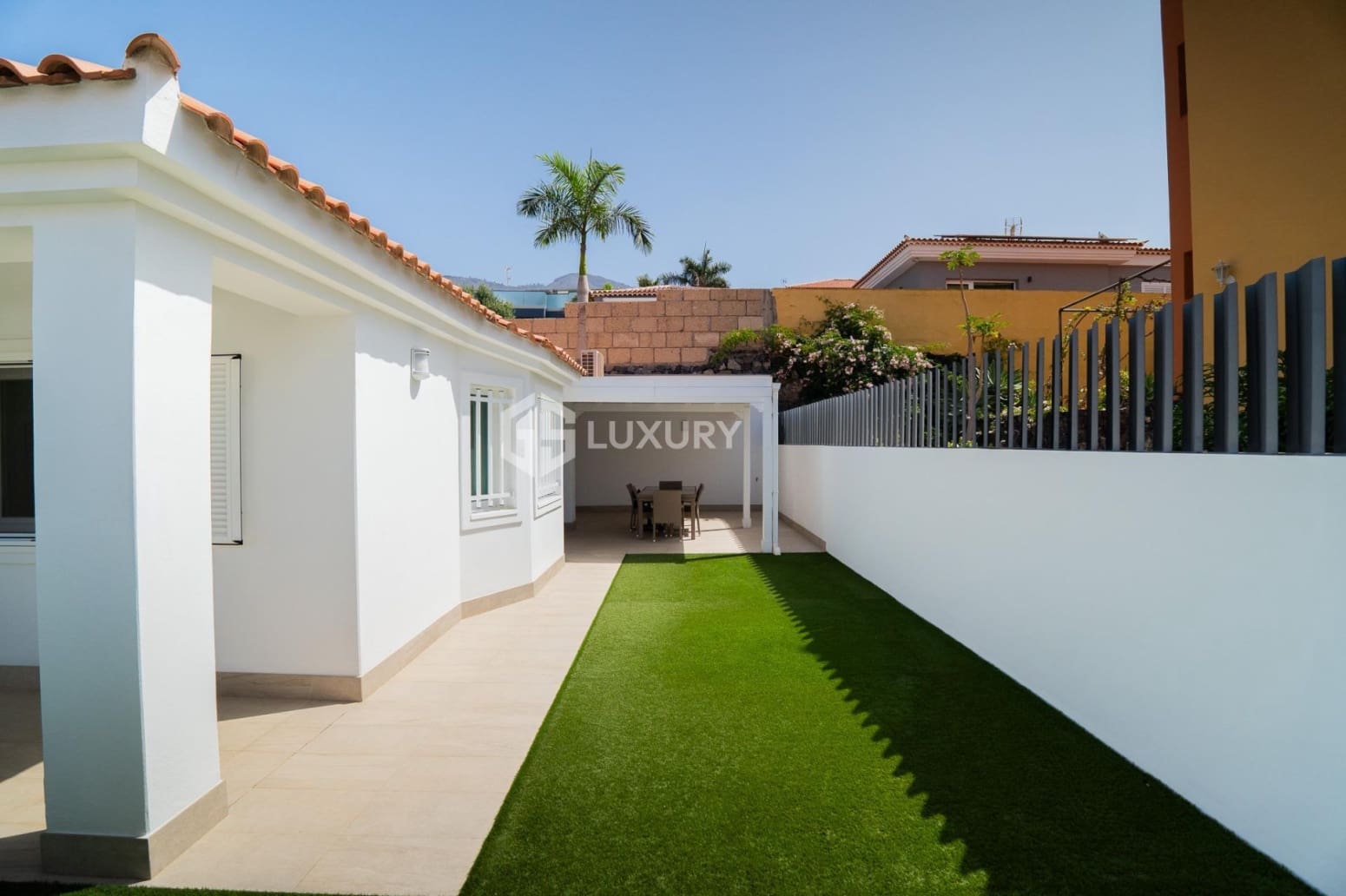 3 quarto Moradia para venda em Adeje com garagem - 795 000 € (Ref: 9676115)