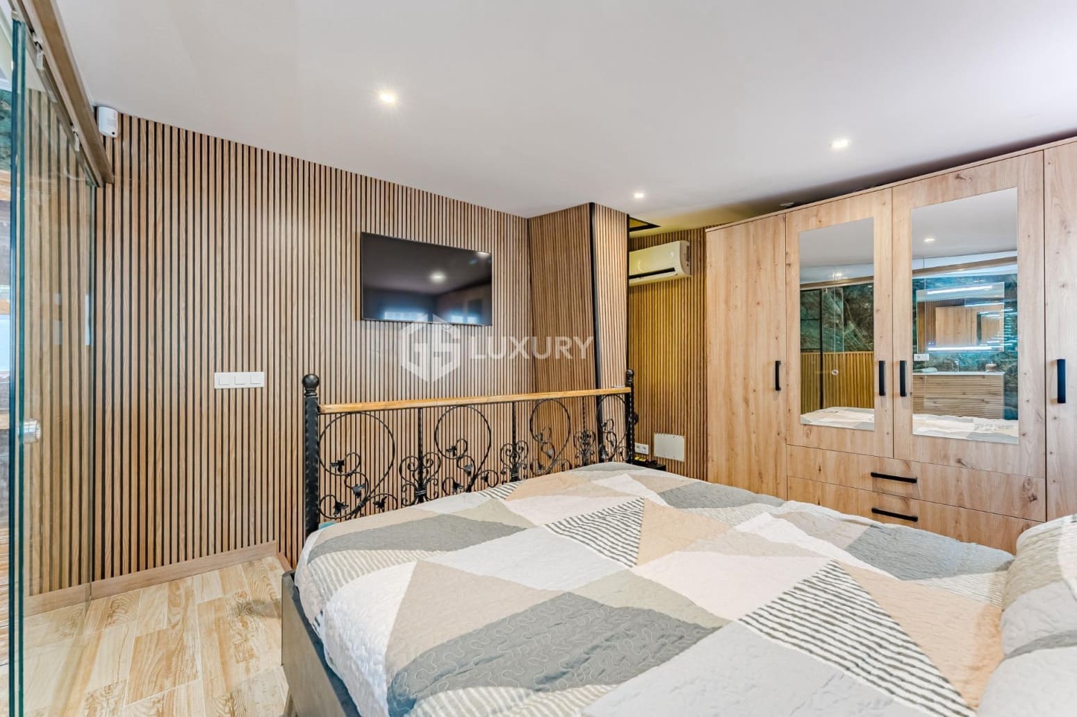 1 bedroom Flat for sale in Adeje - € 675,000 (Ref: 9676116)