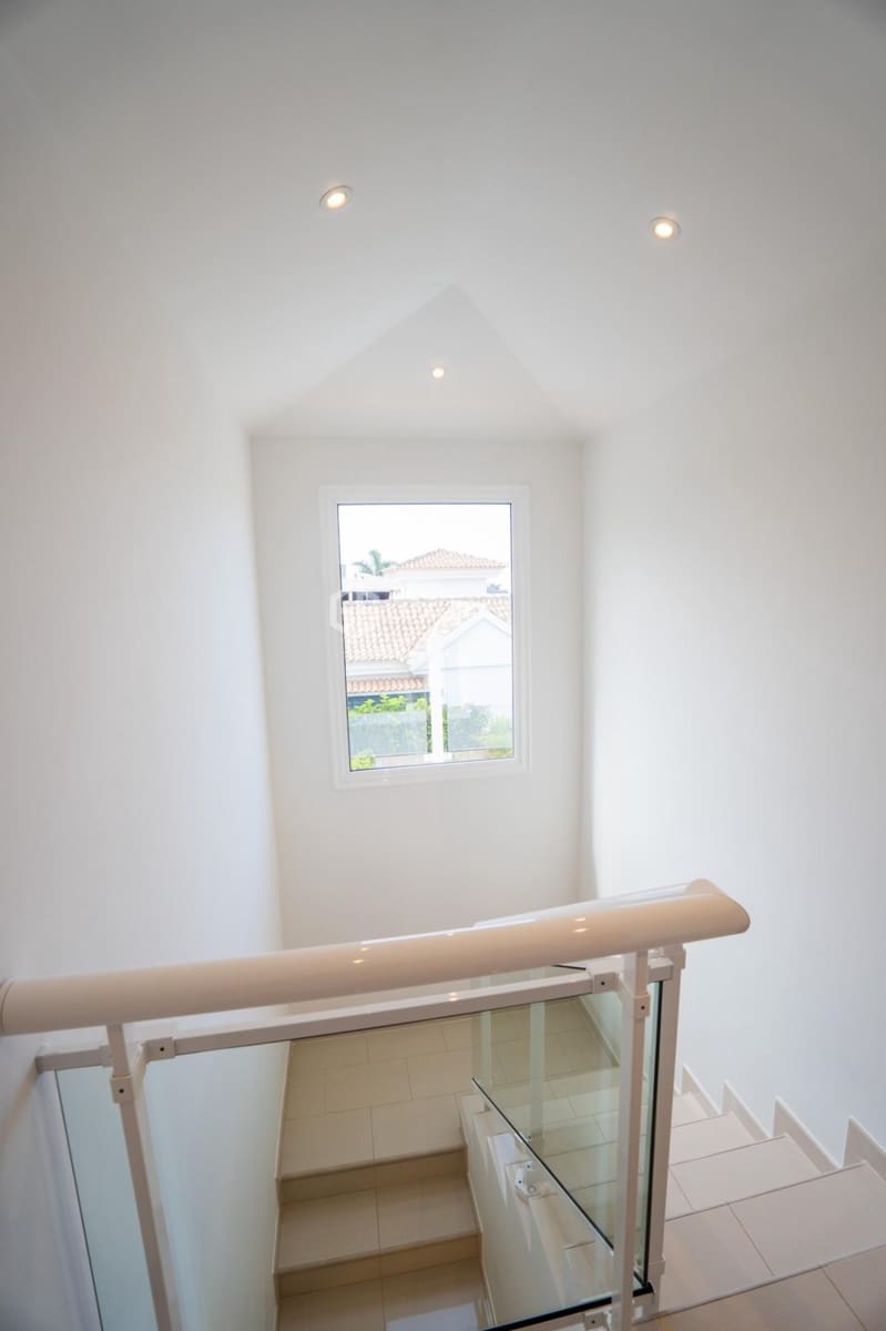 5 bedroom Villa for sale in Adeje with garage - € 3,300,000 (Ref: 9676117)