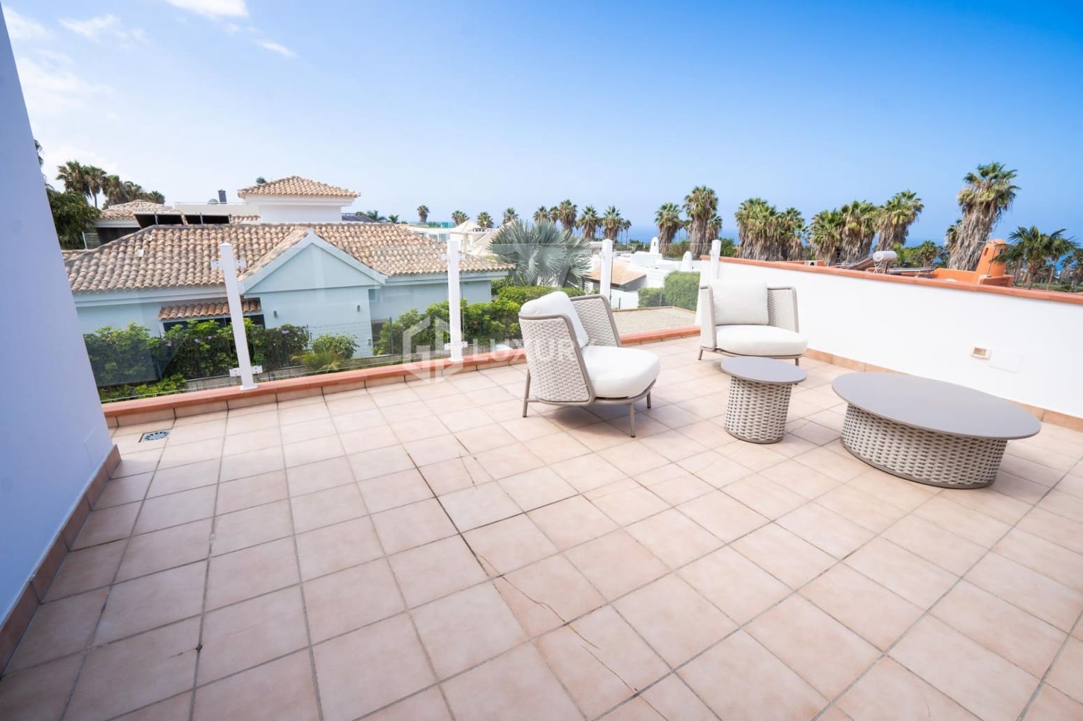 5 bedroom Villa for sale in Adeje with garage - € 3,300,000 (Ref: 9676117)