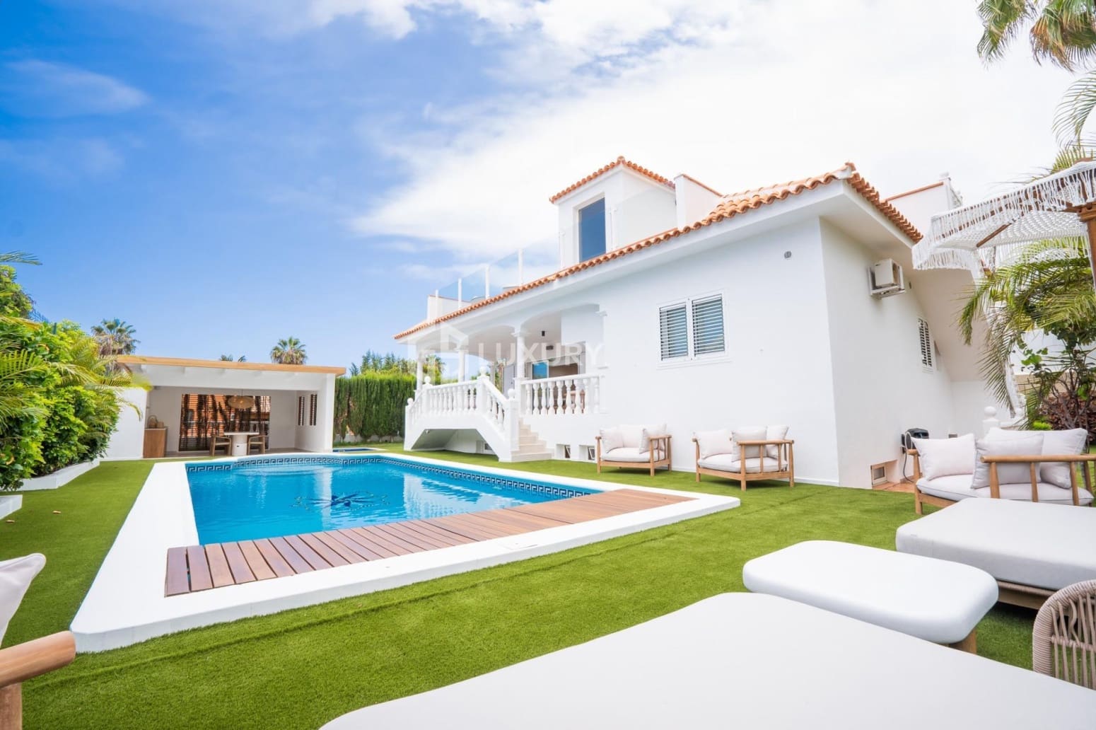 5 bedroom Villa for sale in Adeje with garage - € 3,300,000 (Ref: 9676117)