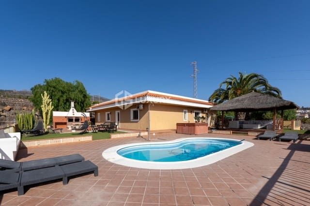 3 bedroom Villa for sale in Los Menores, Adeje with garage - € 1,011,000 (Ref: 9676118)