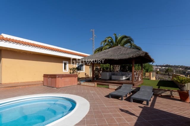 3 bedroom Villa for sale in Los Menores, Adeje with garage - € 1,011,000 (Ref: 9676118)