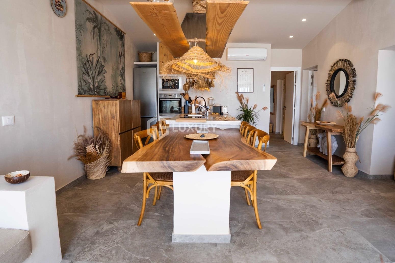 5 bedroom Villa for sale in Arona with garage - € 1,450,000 (Ref: 9676119)