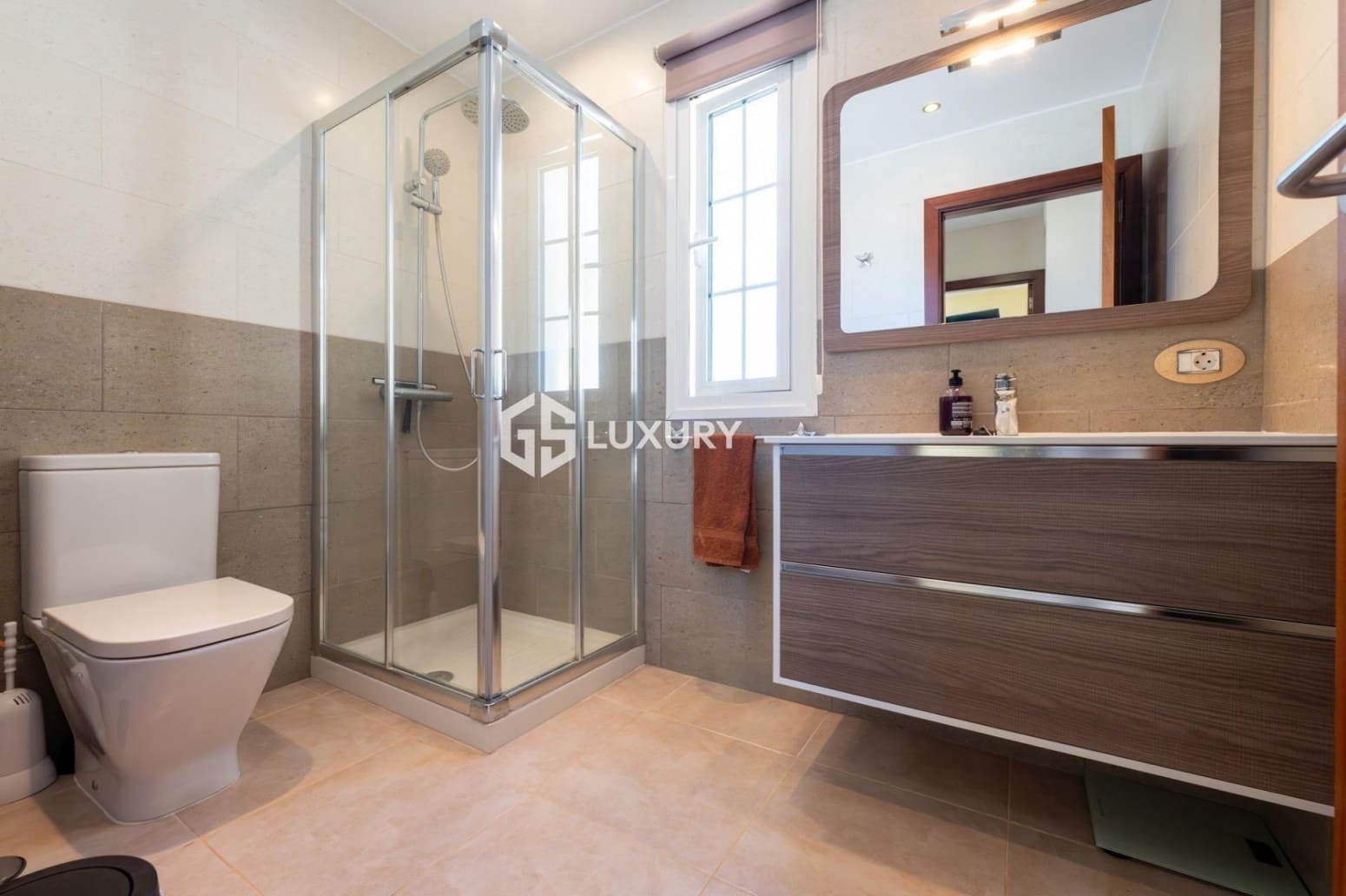 3 sypialnia Willa na sprzedaż w Adeje z garażem - 1 600 000 € (Ref: 9676120)