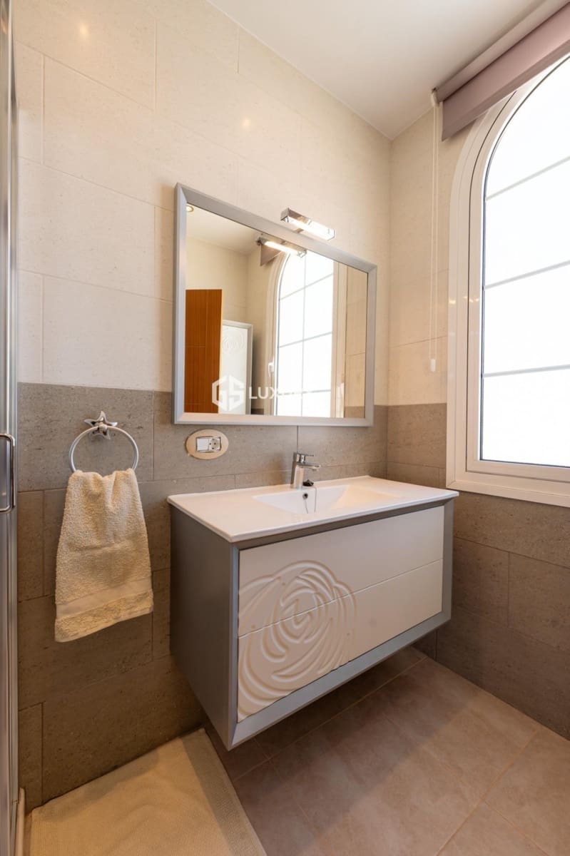 3 sypialnia Willa na sprzedaż w Adeje z garażem - 1 600 000 € (Ref: 9676120)