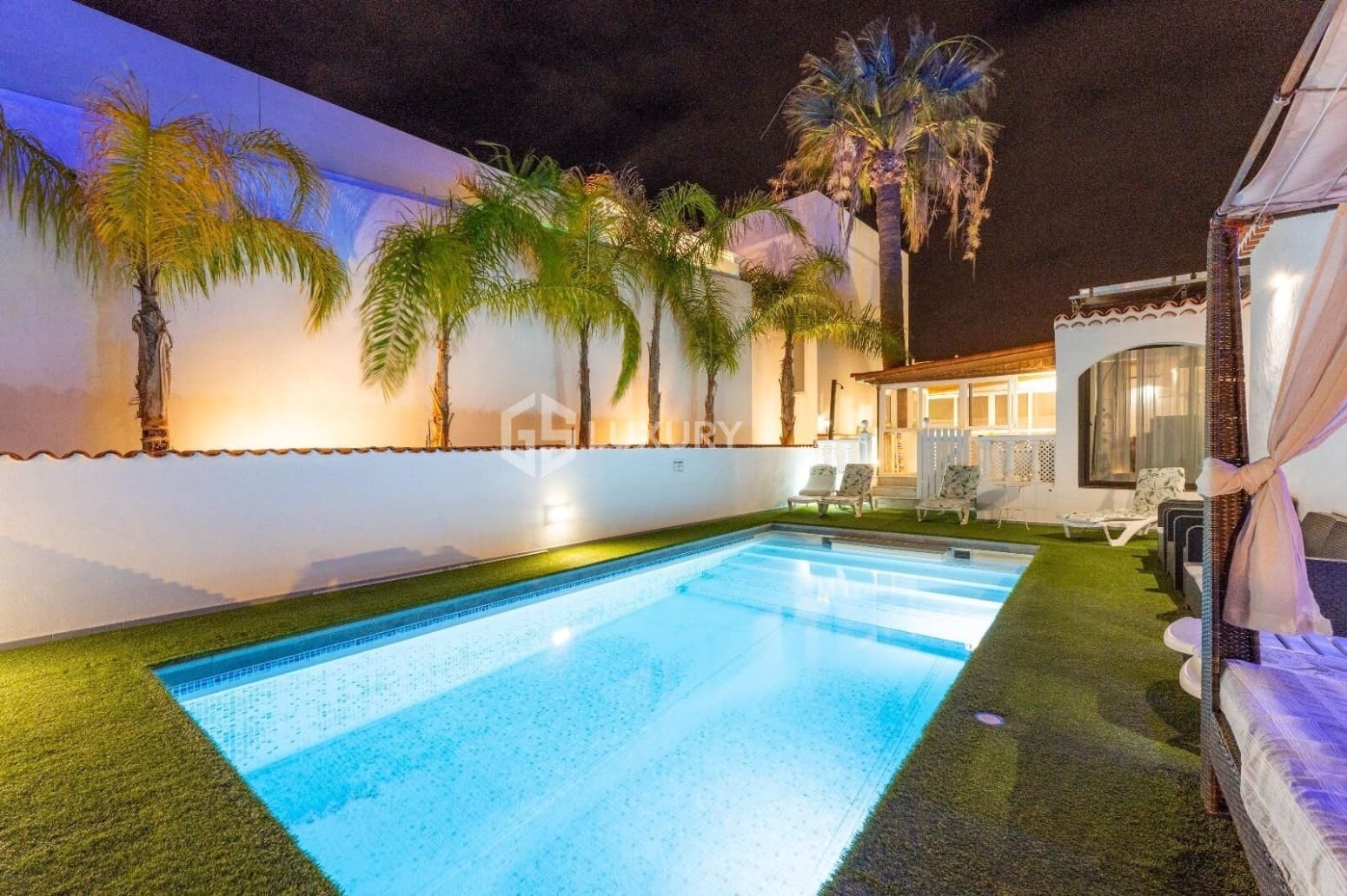 4 bedroom Villa for sale in San Miguel de Abona with garage - € 1,100,000 (Ref: 9676121)