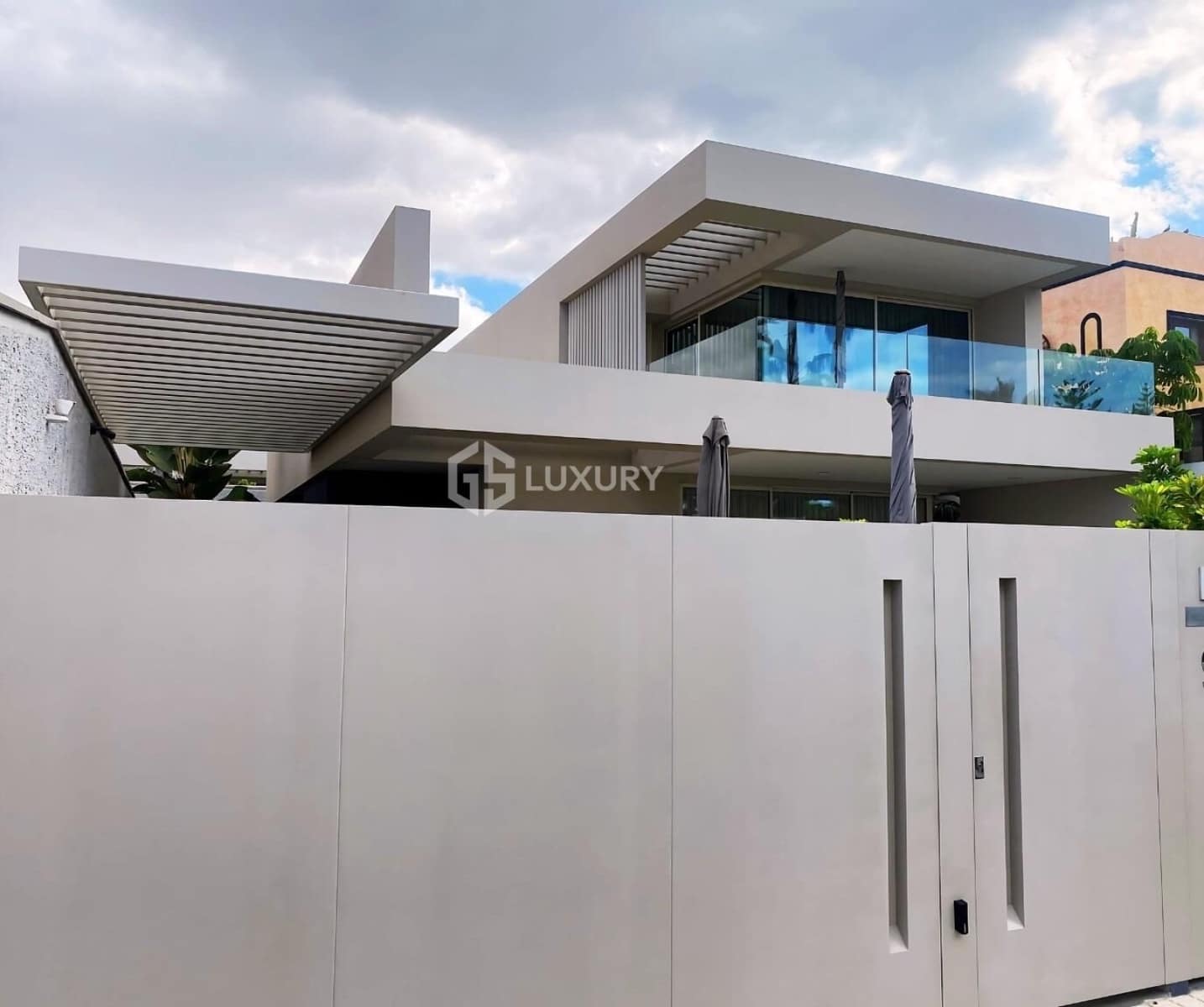 4 soverom Villa til salgs i Arona med garasje - € 3 250 000 (Ref: 9676123)