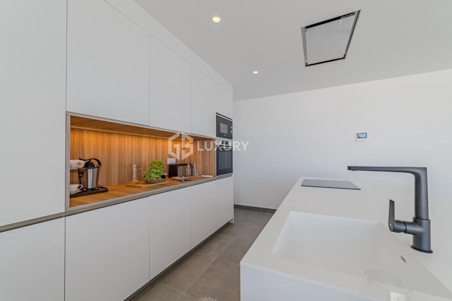 4 sypialnia Willa na sprzedaż w Adeje z garażem - 1 680 000 € (Ref: 9676124)