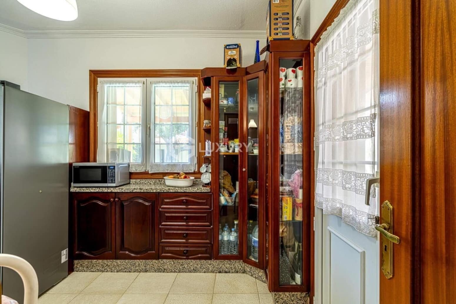 4 slaapkamer Villa te koop in Adeje met garage - € 1.250.000 (Ref: 9676126)