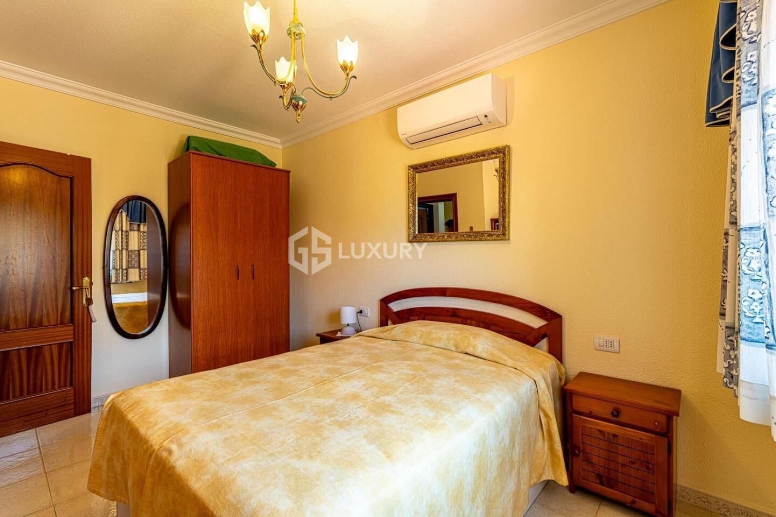 4 slaapkamer Villa te koop in Adeje met garage - € 1.250.000 (Ref: 9676126)