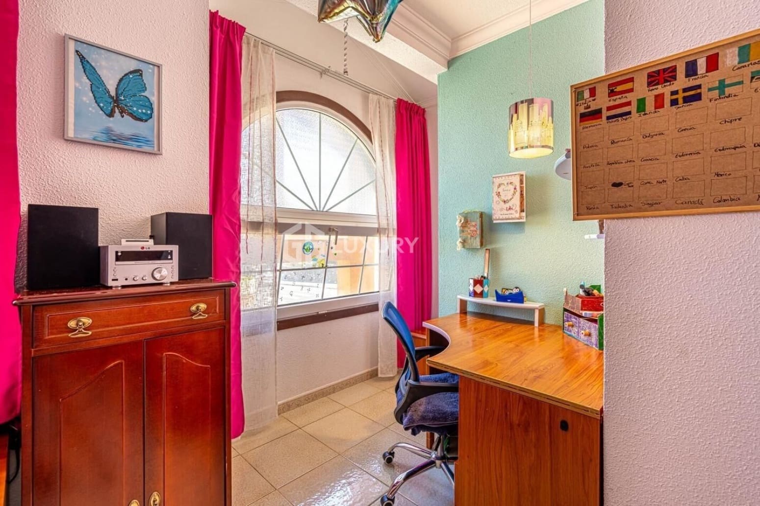 4 slaapkamer Villa te koop in Adeje met garage - € 1.250.000 (Ref: 9676126)