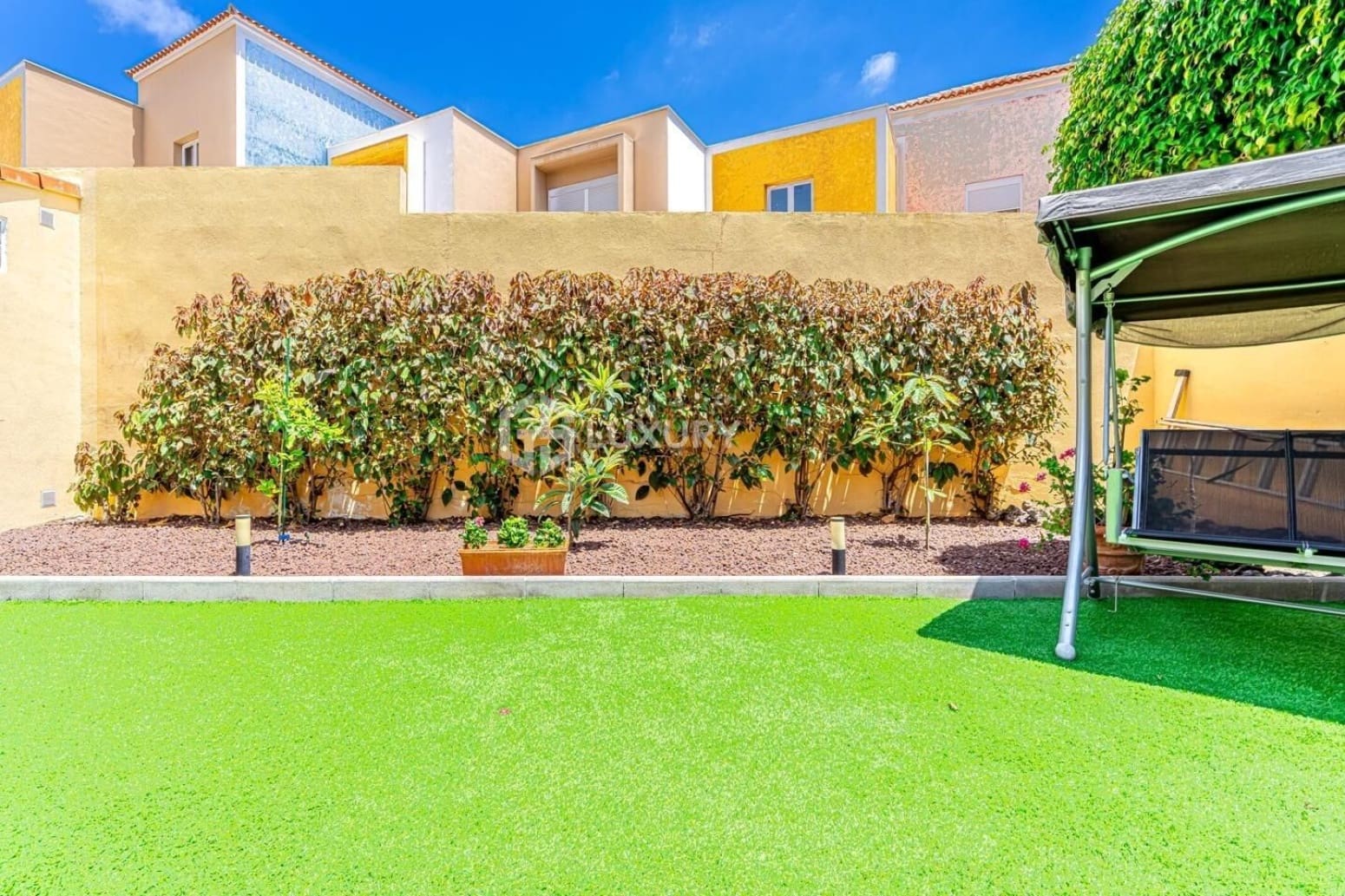 4 slaapkamer Villa te koop in Adeje met garage - € 1.250.000 (Ref: 9676126)