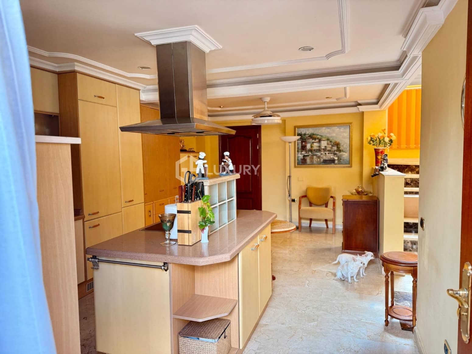 6 bedroom Villa for sale in Adeje with garage - € 1,870,000 (Ref: 9676128)