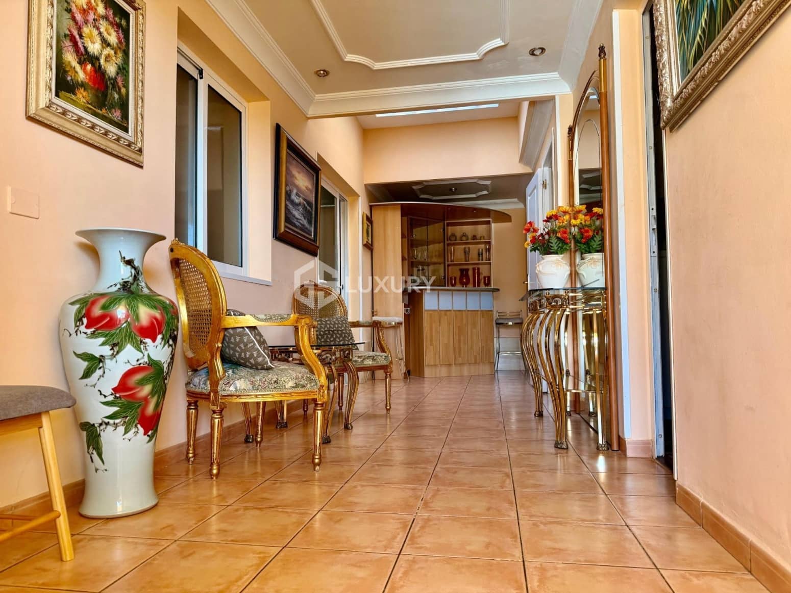 6 bedroom Villa for sale in Adeje with garage - € 1,870,000 (Ref: 9676128)