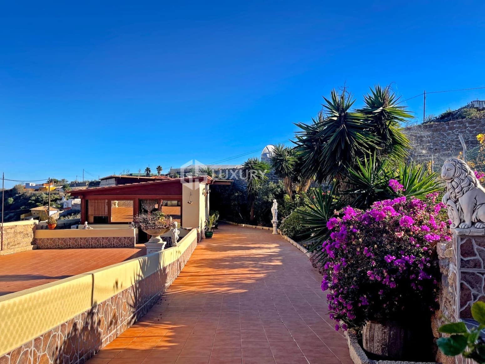 Building Plot for sale in Arico - € 1,500,000 (Ref: 9676129)