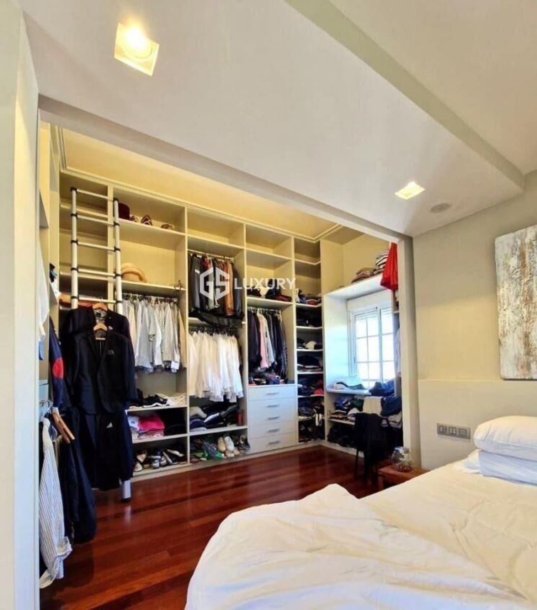 4 bedroom Villa for sale in Adeje with garage - € 1,499,000 (Ref: 9676132)