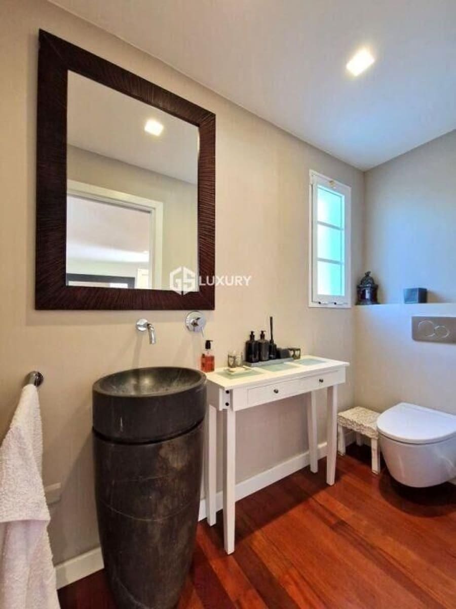 4 bedroom Villa for sale in Adeje with garage - € 1,499,000 (Ref: 9676132)