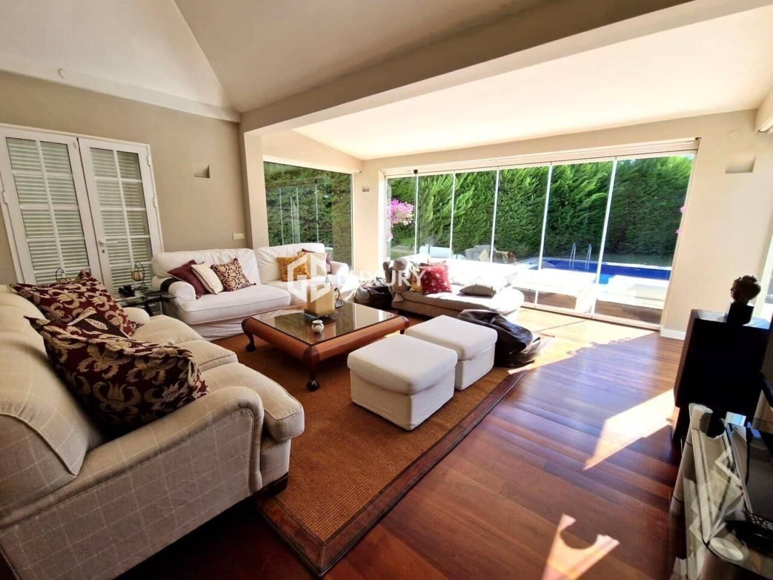 4 bedroom Villa for sale in Adeje with garage - € 1,499,000 (Ref: 9676132)