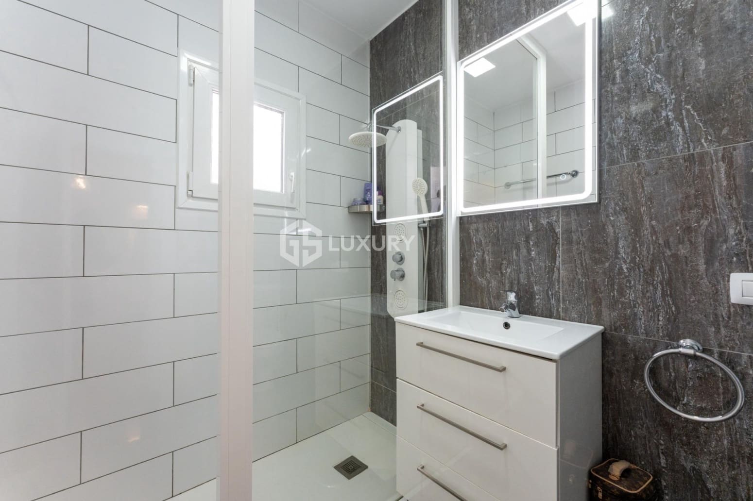 7 sypialnia Willa na sprzedaż w Adeje z garażem - 1 995 000 € (Ref: 9676133)