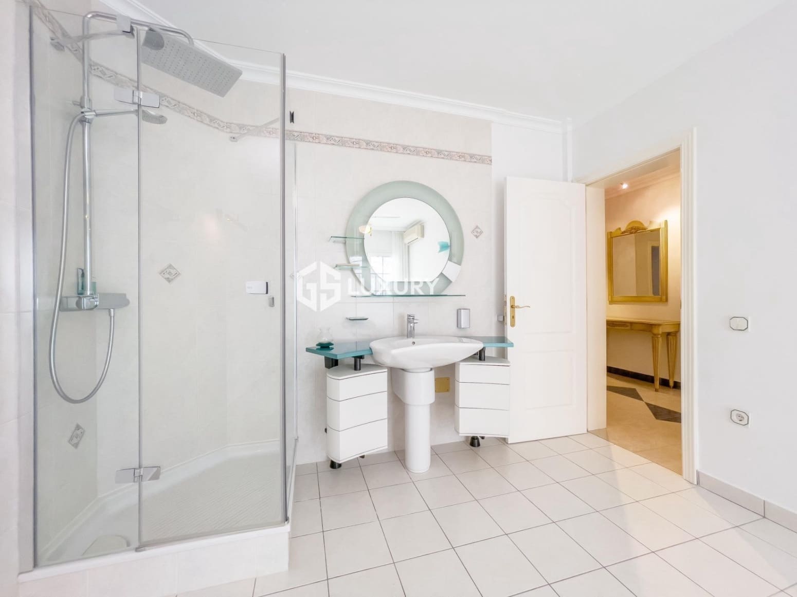 Chalet de 3 habitaciones en Adeje en venta con garaje - 2.950.000 € (Ref: 9676134)