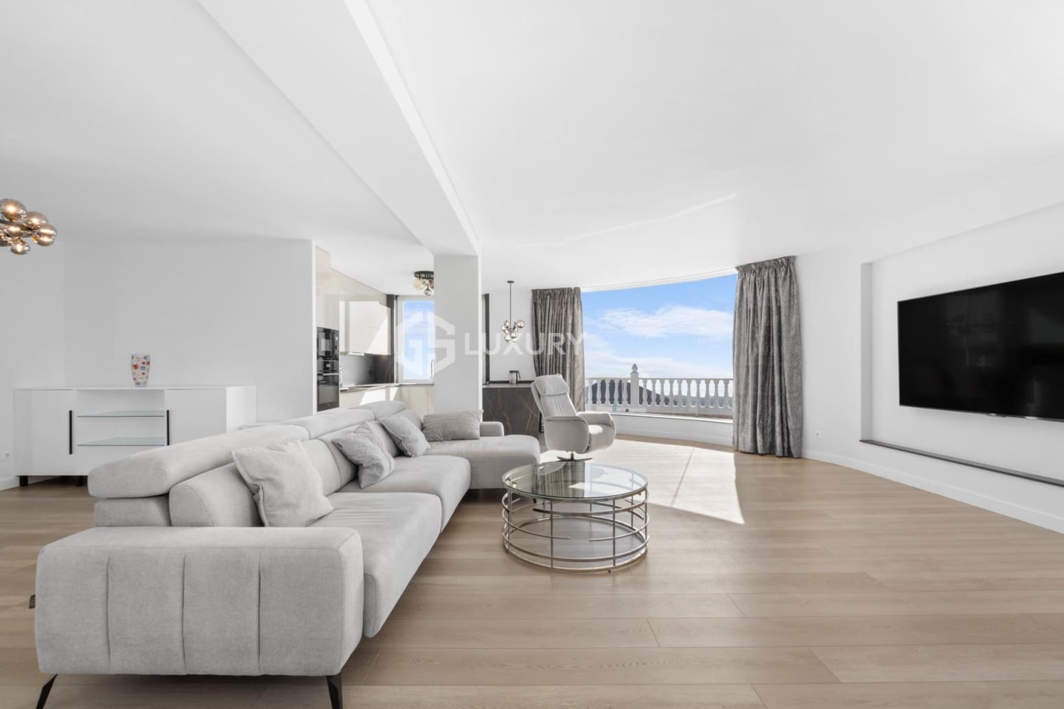 5 bedroom Villa for sale in San Miguel de Abona with garage - € 1,950,000 (Ref: 9676135)