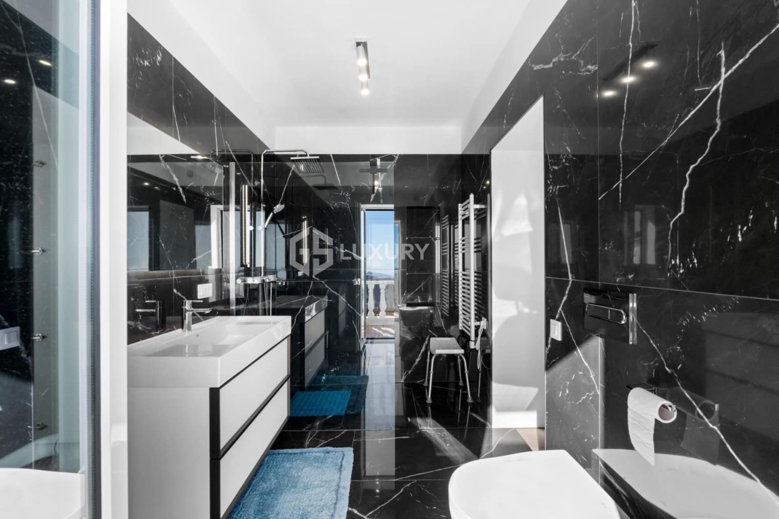 5 bedroom Villa for sale in San Miguel de Abona with garage - € 1,950,000 (Ref: 9676135)