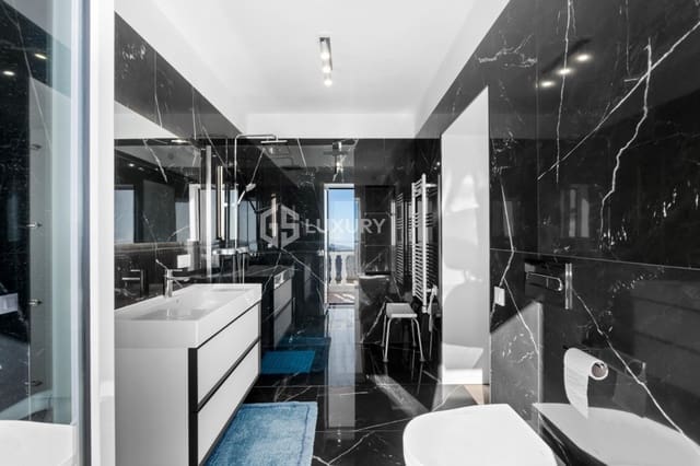 5 bedroom Villa for sale in El Roque, San Miguel de Abona with garage - € 1,950,000 (Ref: 9676135)